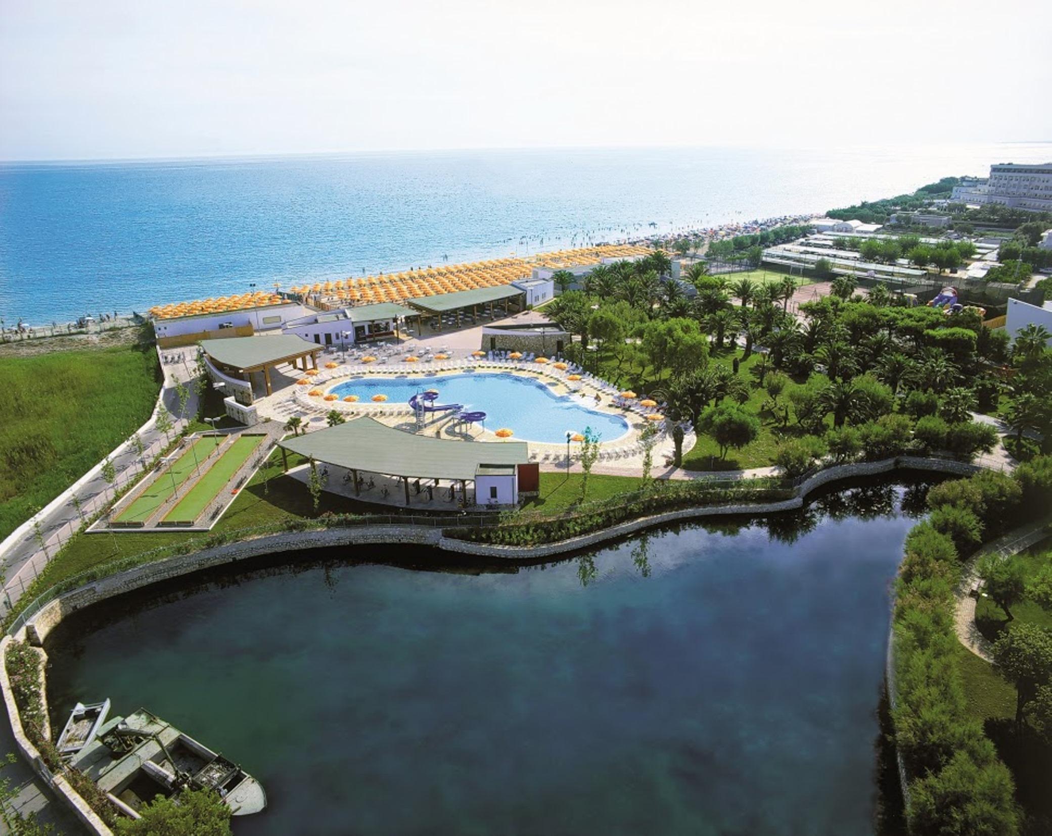 Granserena Hotel Torre Canne Esterno foto