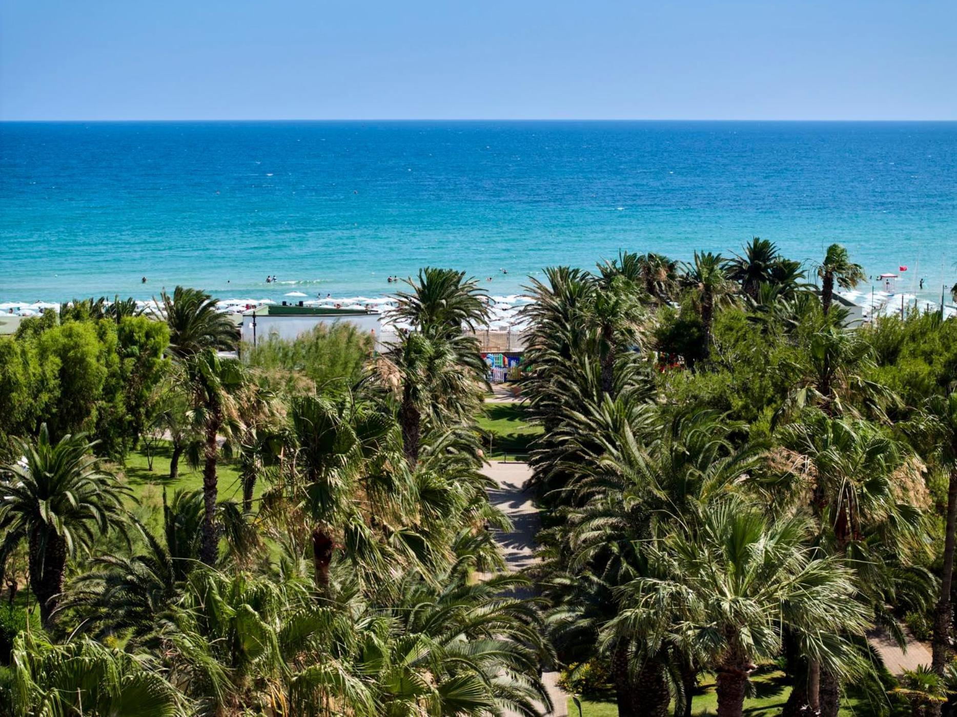 Granserena Hotel Torre Canne Esterno foto